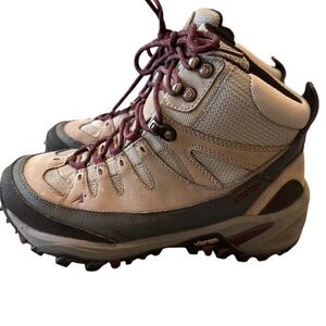 EMS Tempo Hiking Gore Tex Waterproof Vibram Boots Women Sz 9 NEW No Box $169